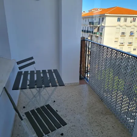 En Plaza Del Caballo A 5 Minutos De La Feria Apartment